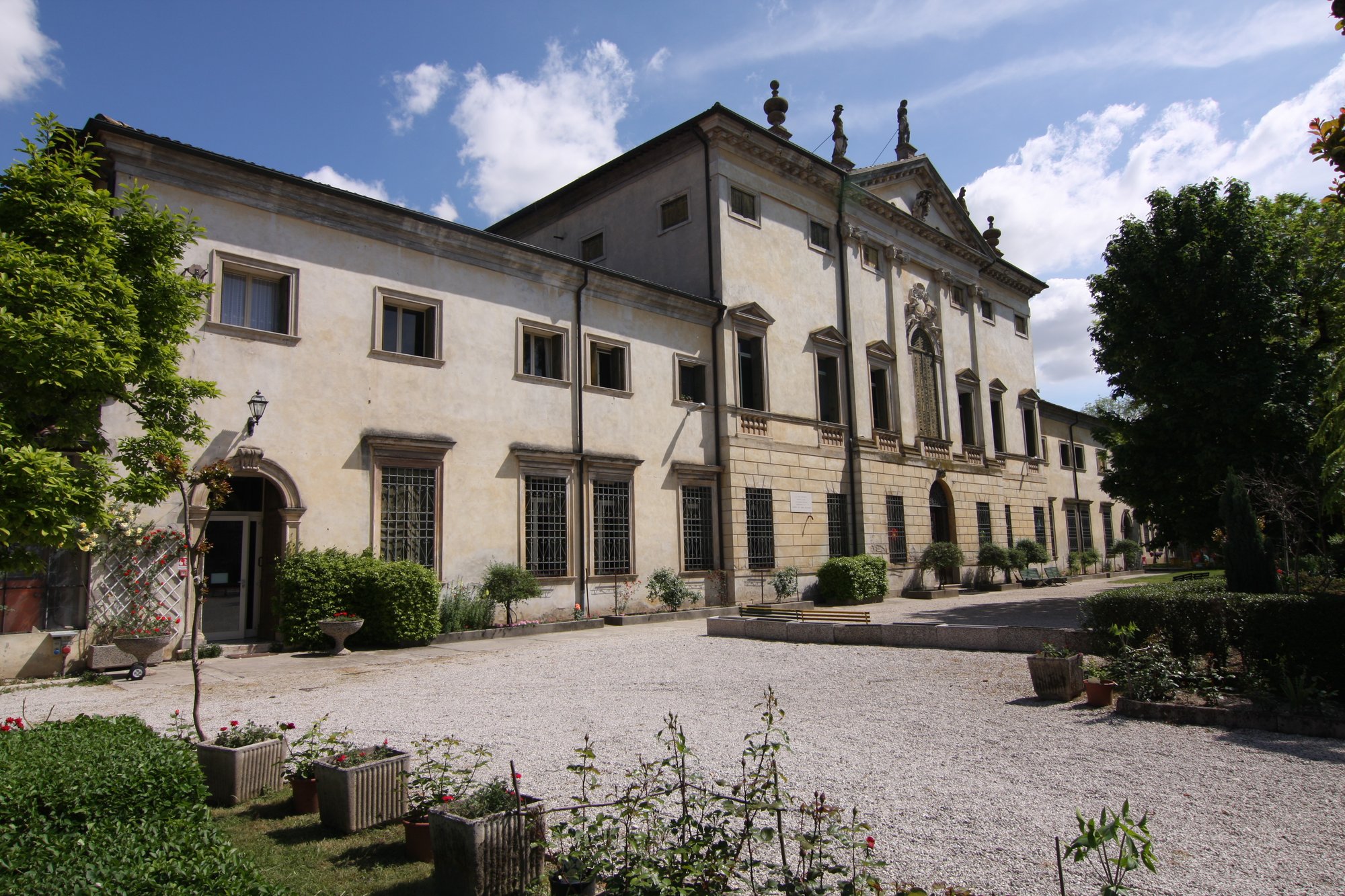 CASA MATERNA